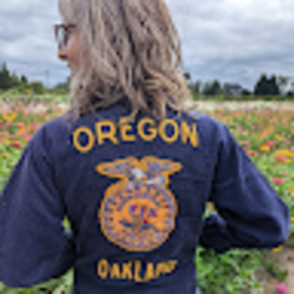 Meet your Posher, Christina - Picture 1 of 1